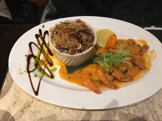 Mamajuana Cafe and Wine Bar