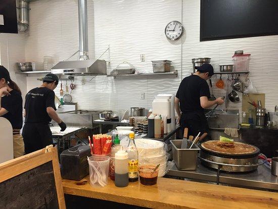 Joe's Steam Rice Rolls
