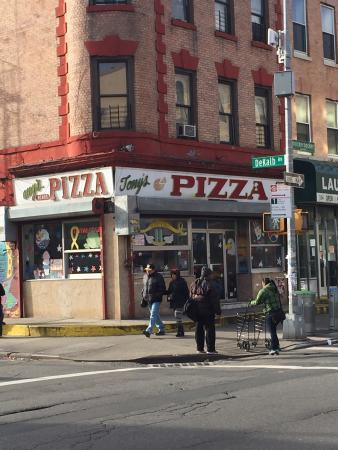 Tony's Pizza